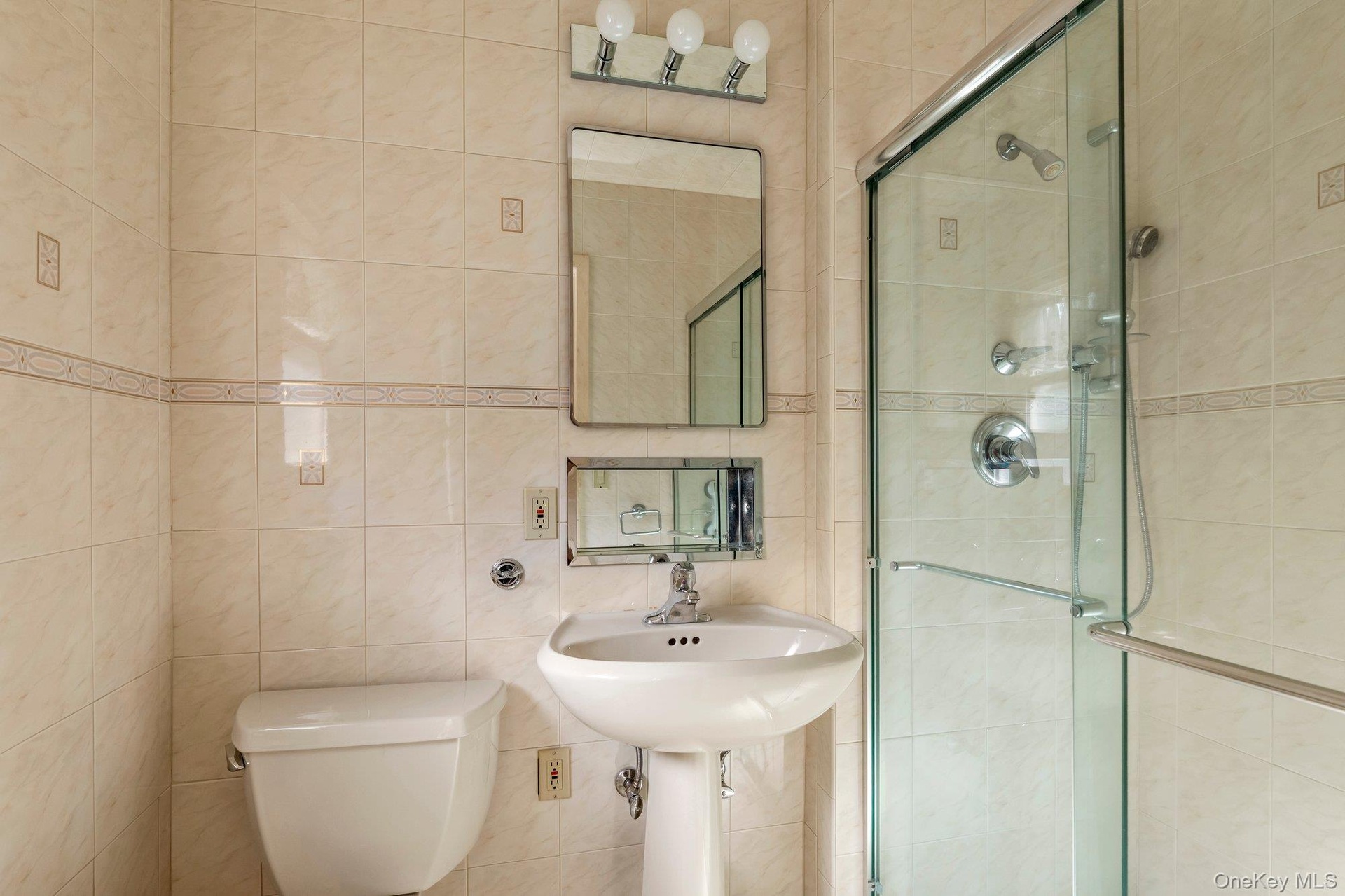 Primary Bedroom Bathroom