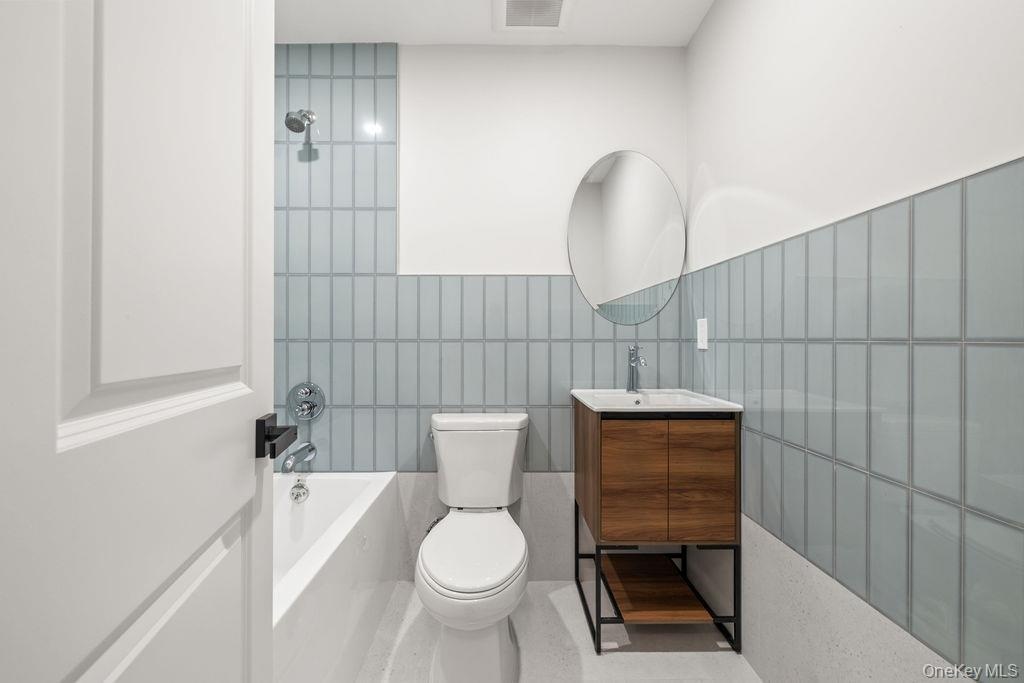 Upstairs Bathroom