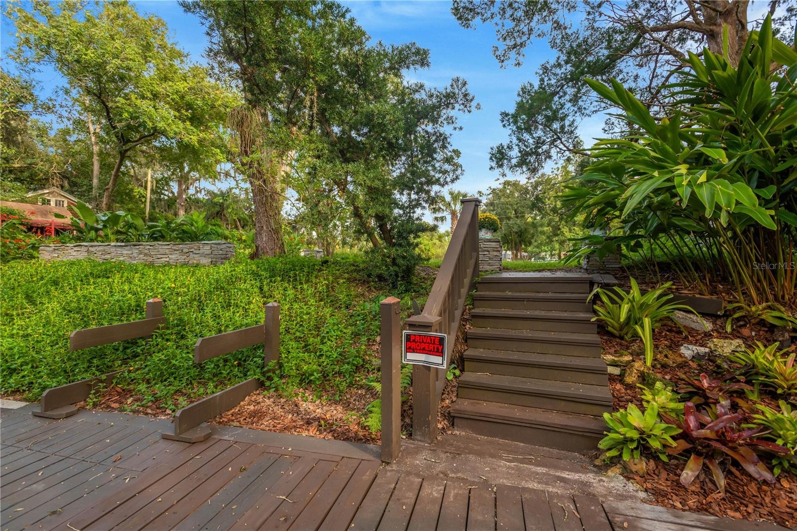 Steps down to Dock
