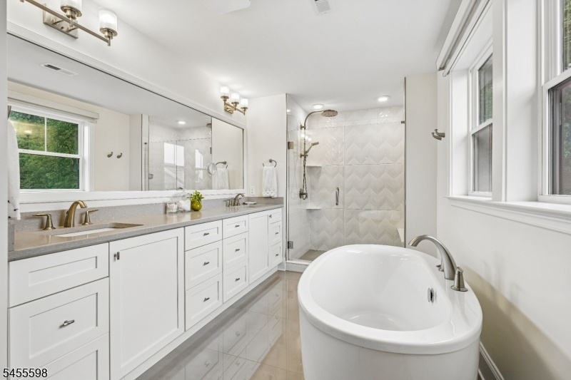 Primary Bath #2 on 2nd Lvl