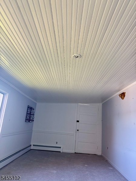 Living rm walk out out to deck