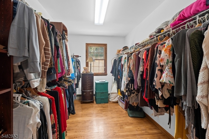 walk in closet