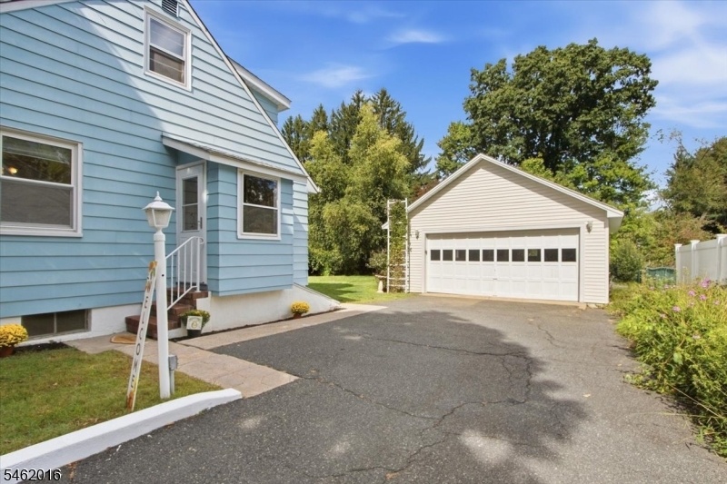 Driveway to Detached garage