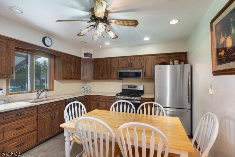 Eat in Kitchen
