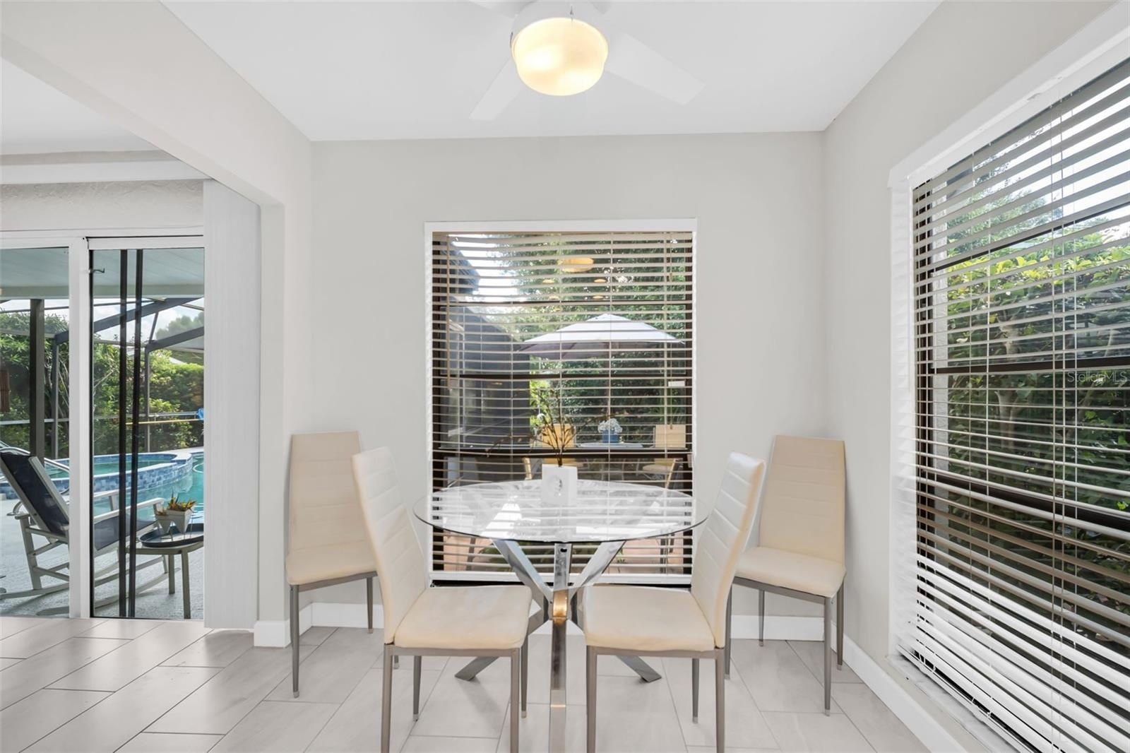 Eat-in-kitchen nook perfect for casual dining~