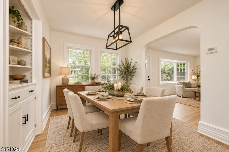 Dining room virtually staged