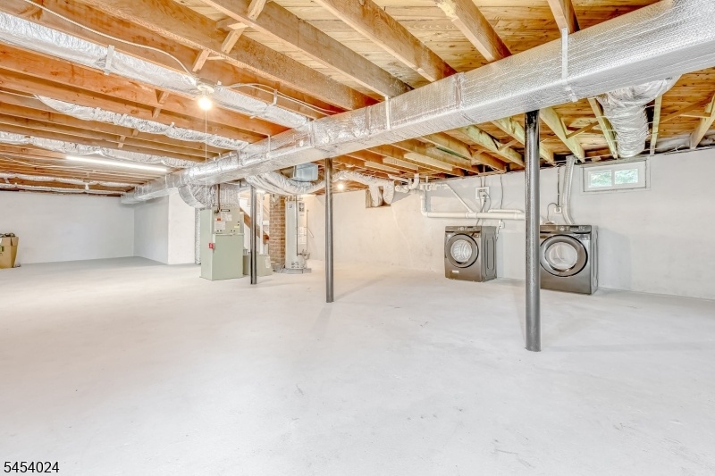 Basement/Laundry