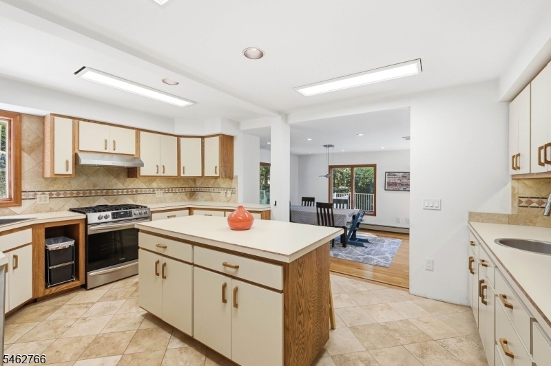Kitchen2
