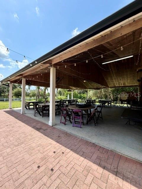 OUTDOOR EVENT SPACE THROUGH BARN AREA