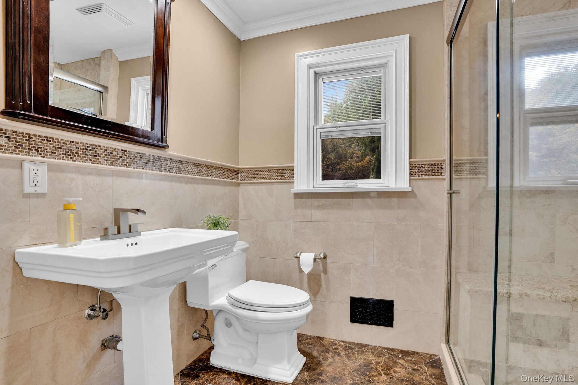 1st Floor Bathroom