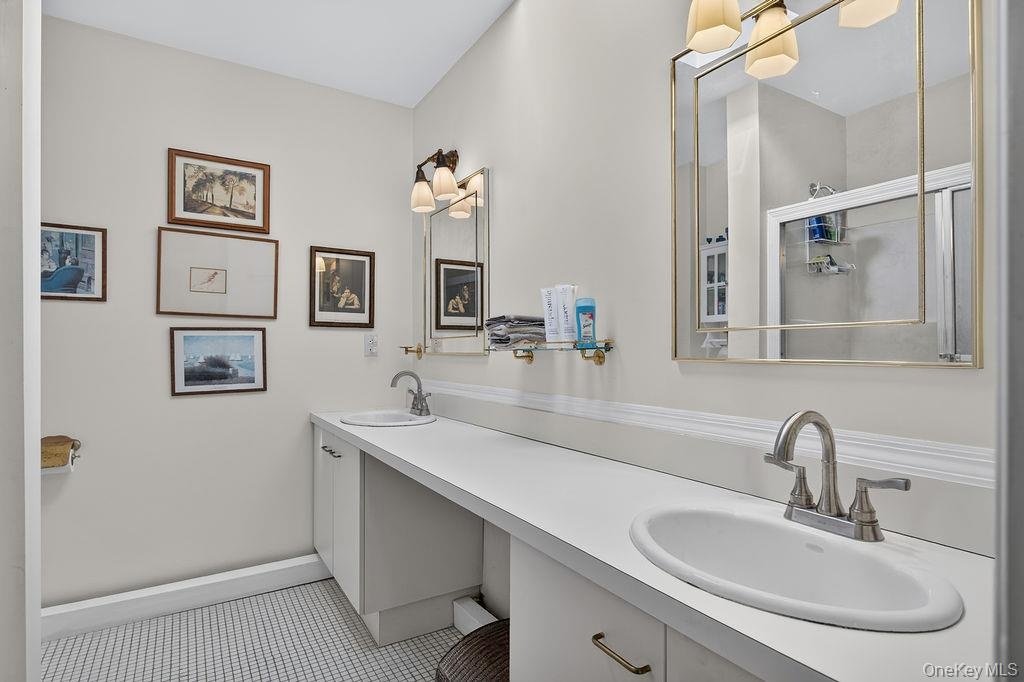 Large primary bath