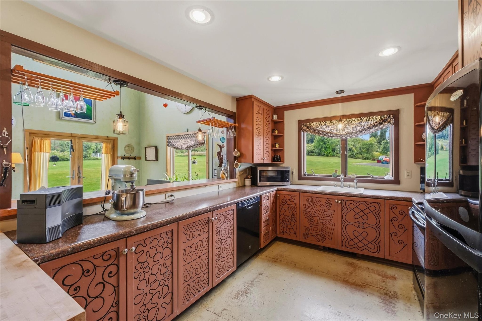 Good overall design w/good cabinet and countertop space.