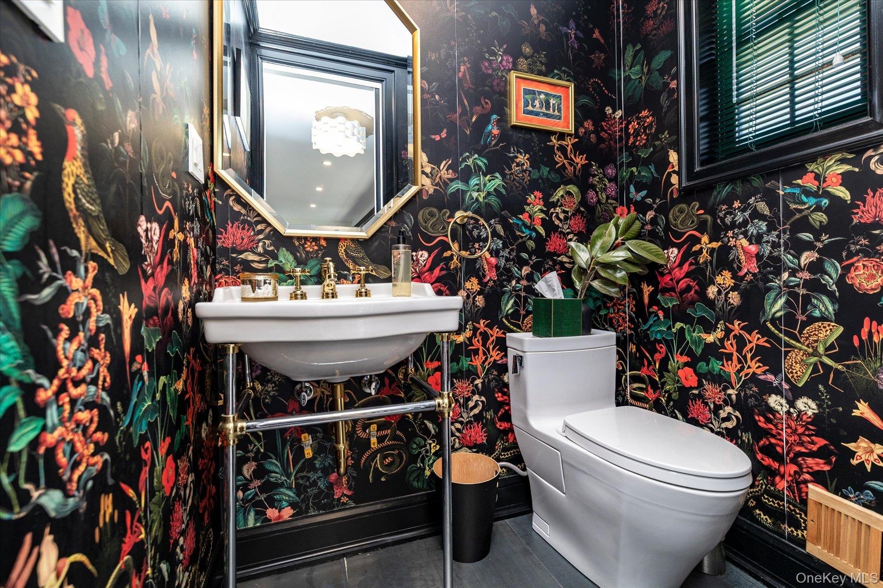 Powder room
