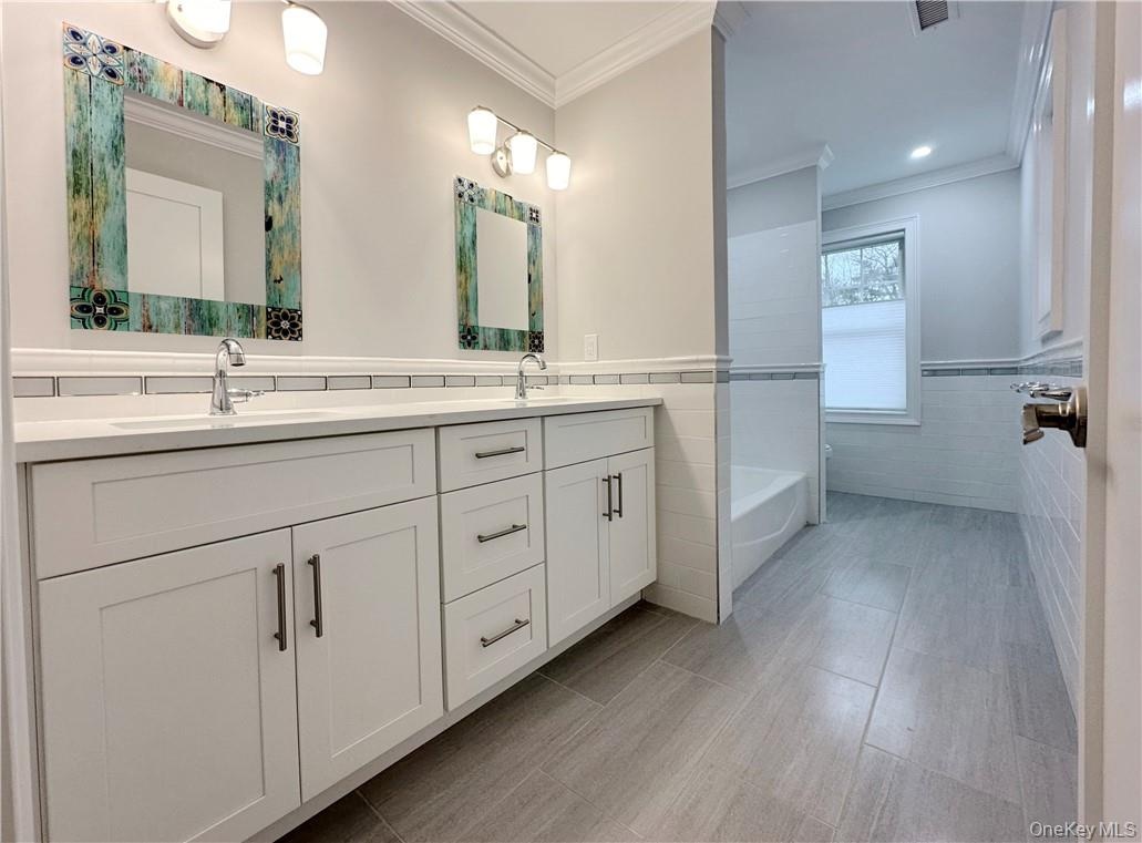 Master bathroom.