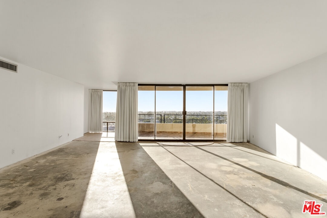 Living room to balcony