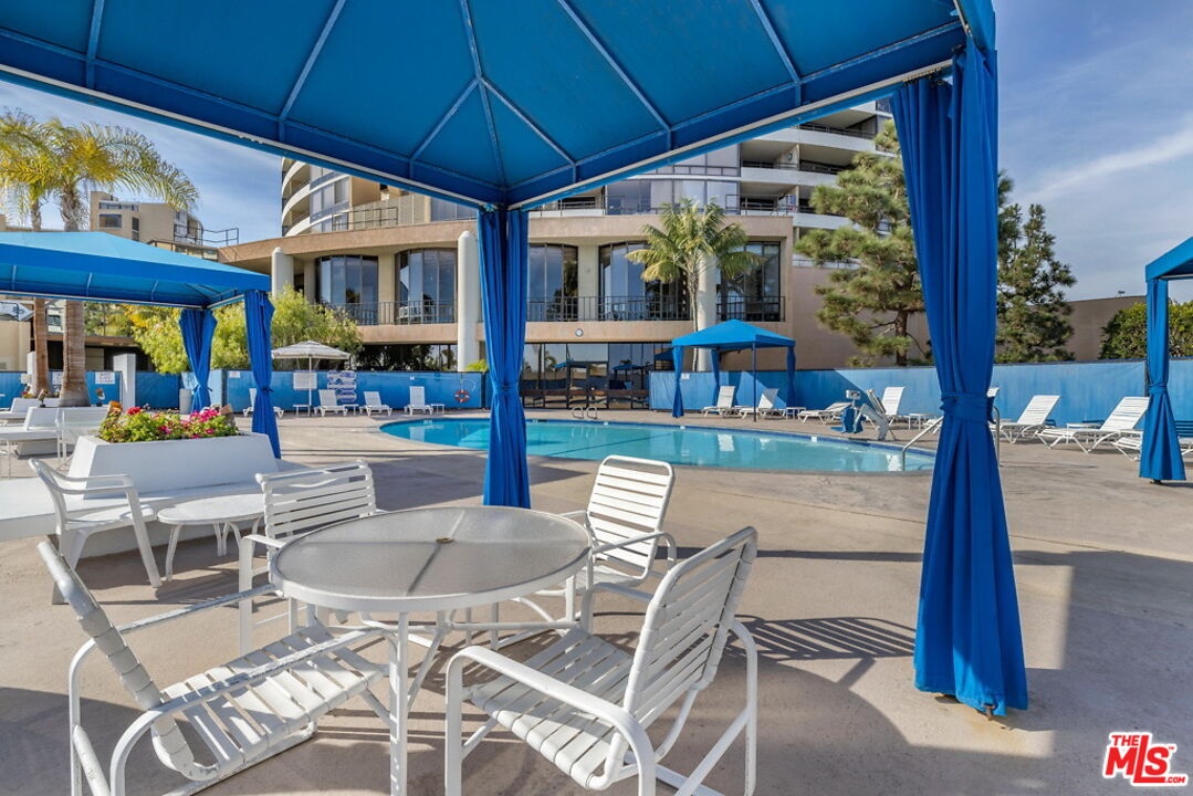 Outdoor lounge area