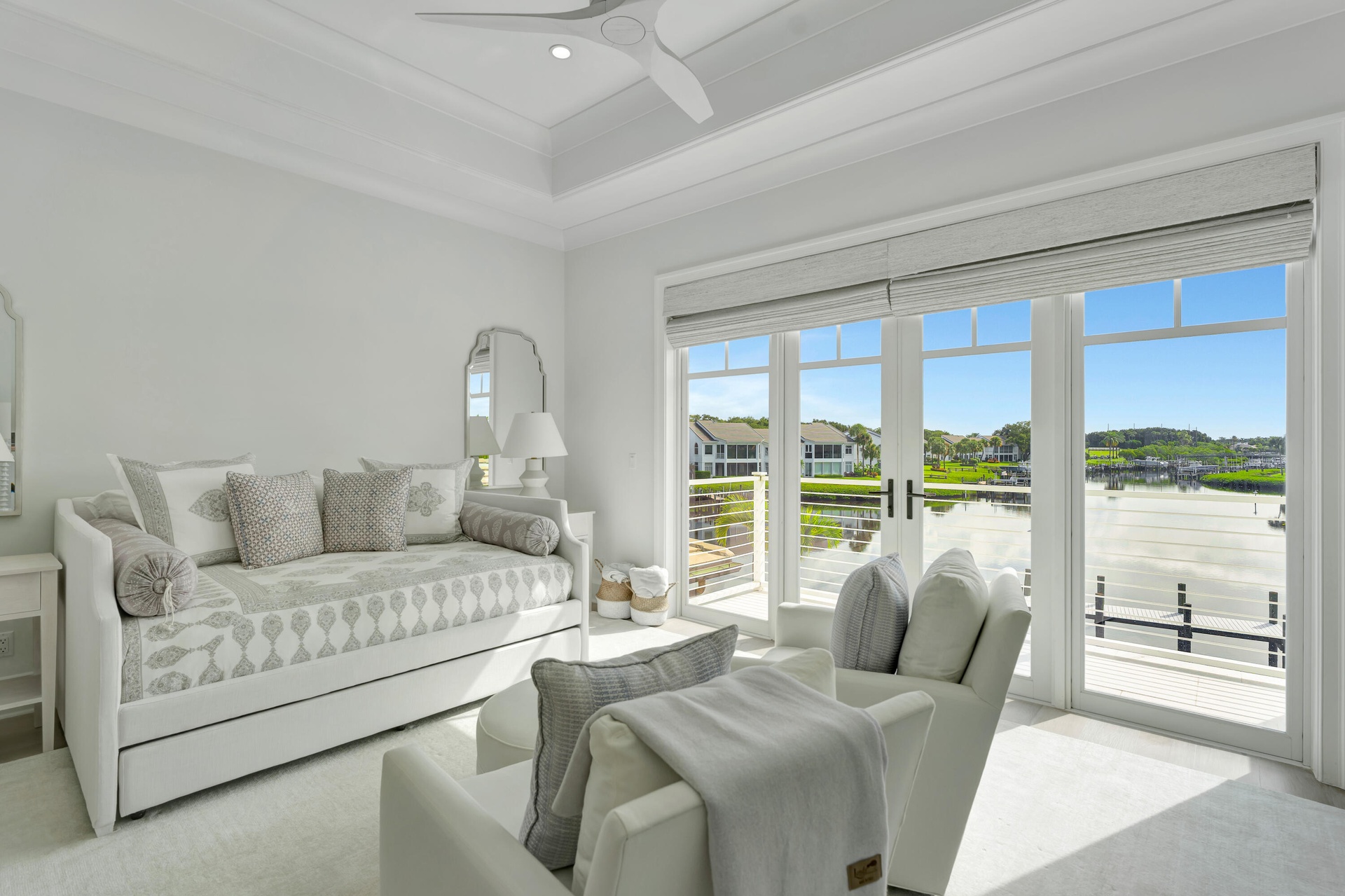 Upstairs bedroom 2