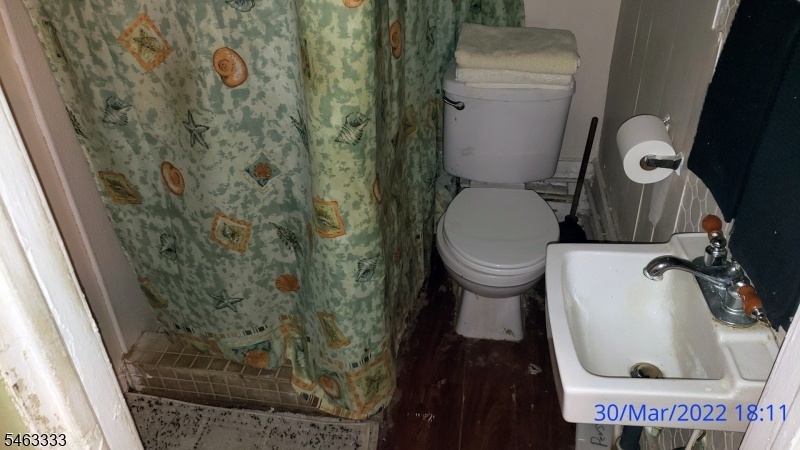 Unit 2 Bathroom