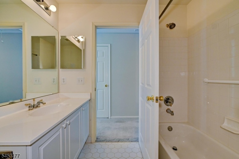 Hallway Full Bathroom