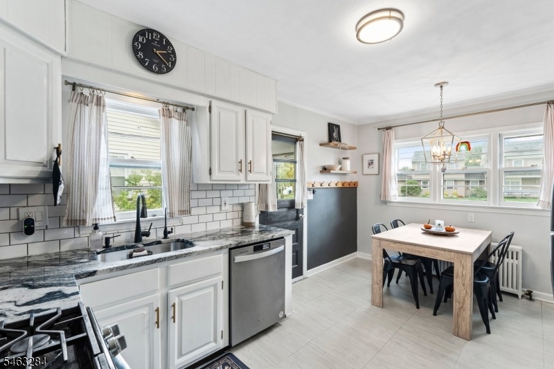Kitchen/Dining
