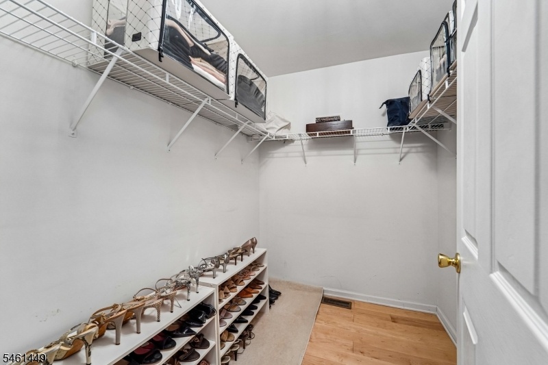 Walk in Closet