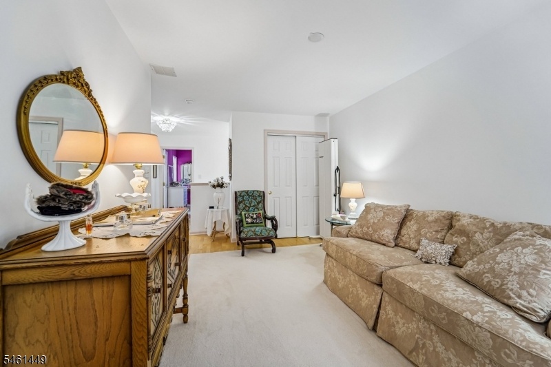 Loft/Den