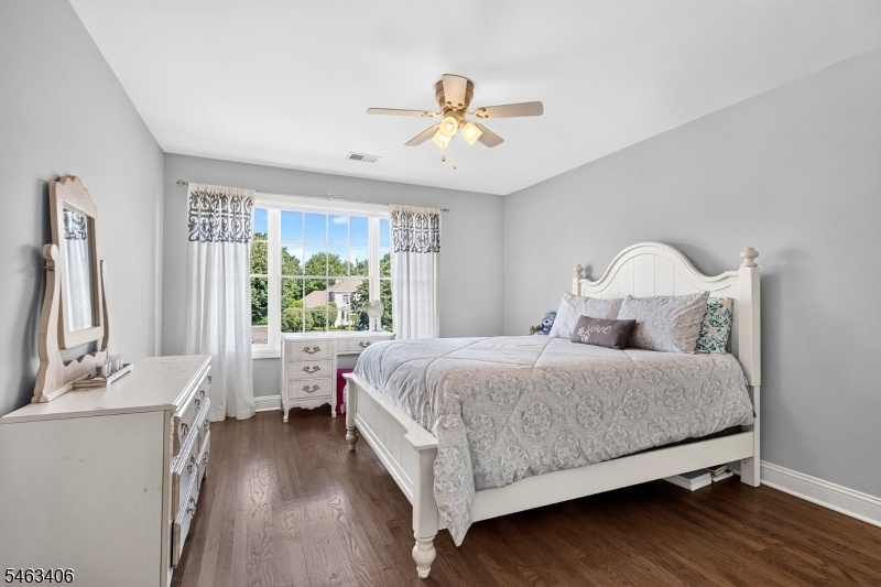 2ND BEDROOM ON 2ND LEVEL