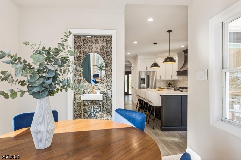 Breakfast Room