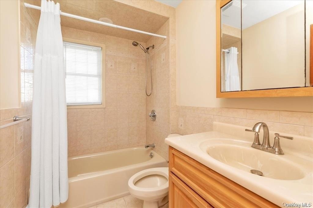Full Bathroom # 1