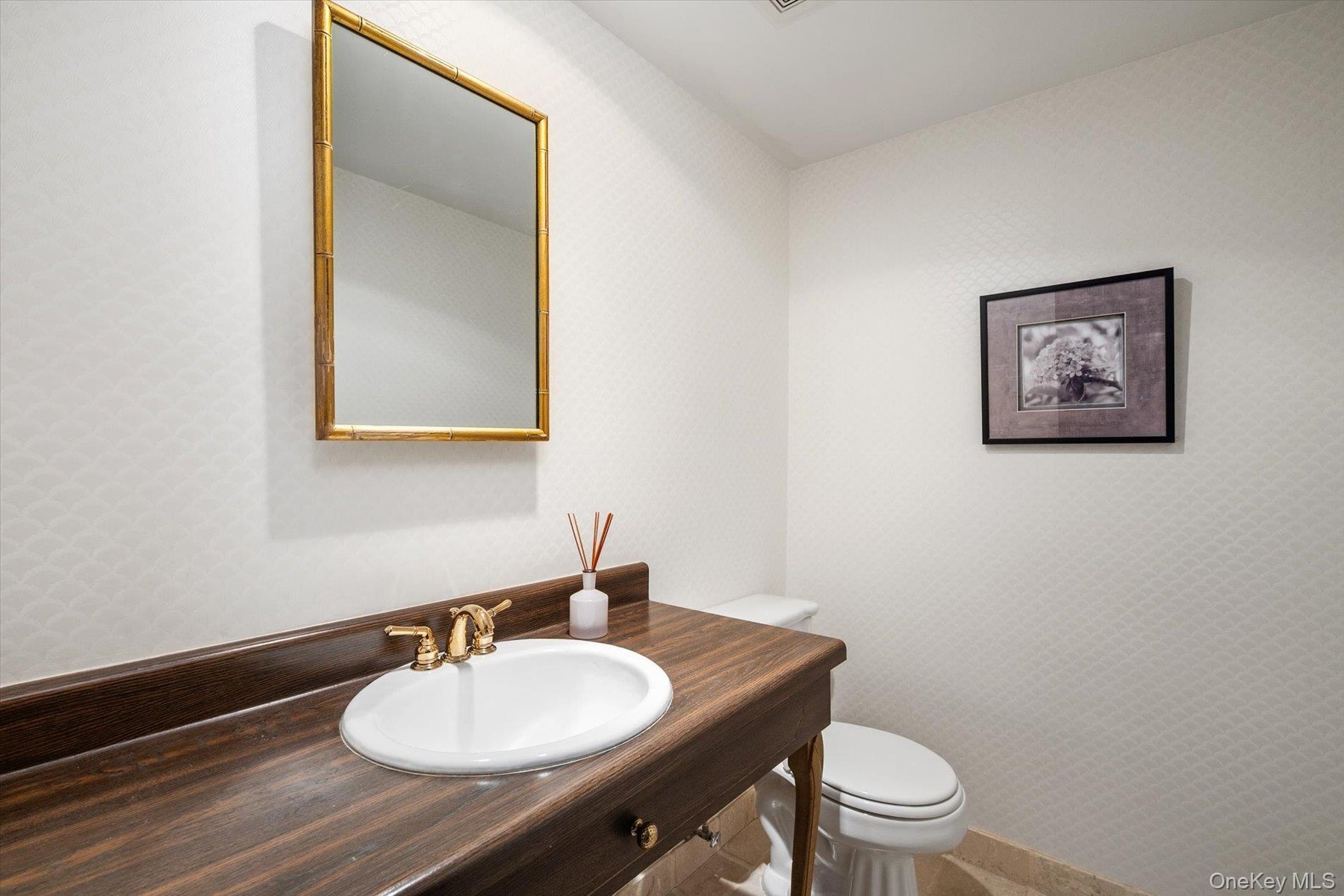 powder room