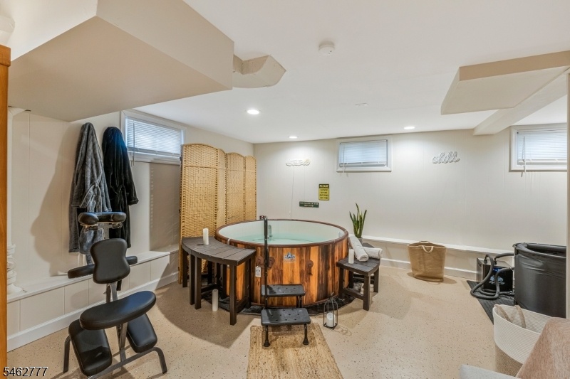 FINISHED BASEMENT