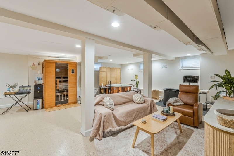 FINISHED BASEMENT