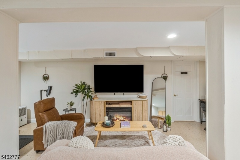FINISHED BASEMENT