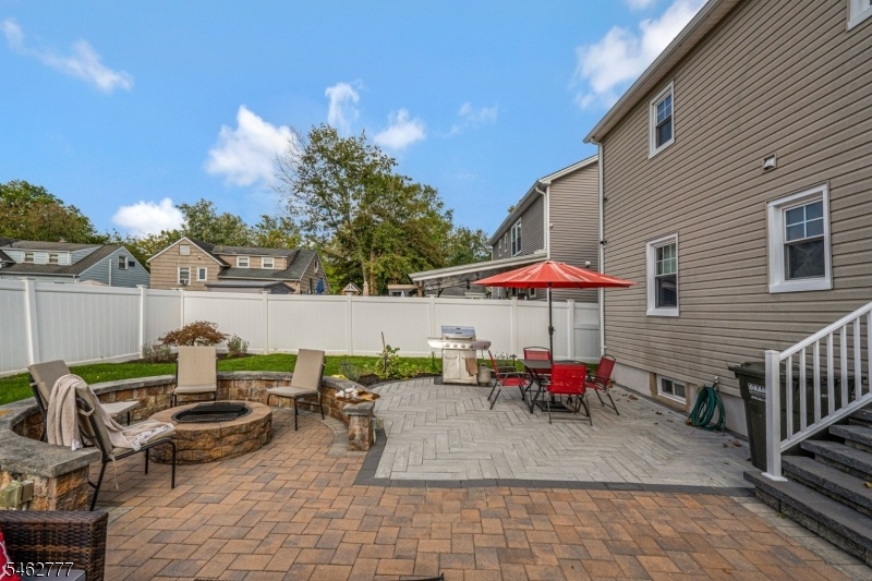 PRIVATE BACKYARD
