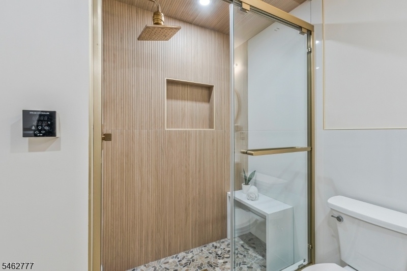 BASEMENT FULL BATH