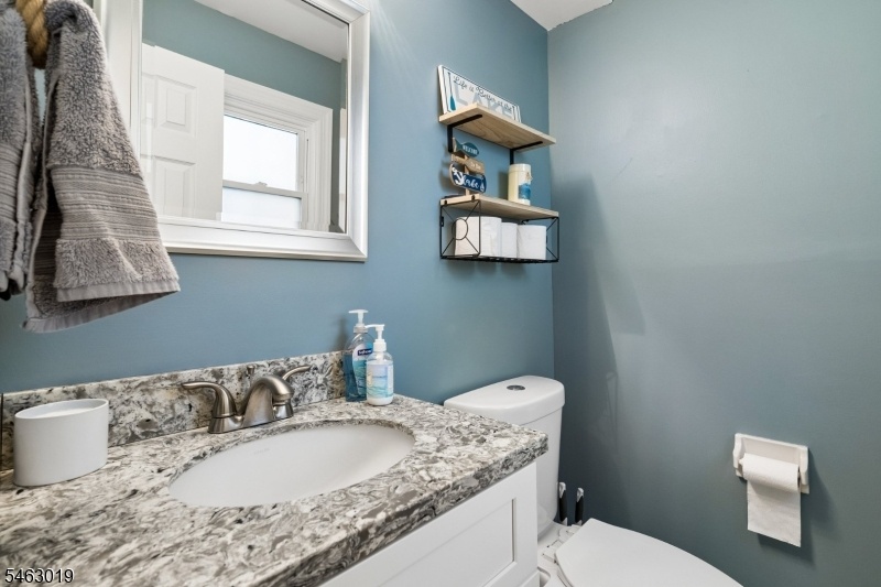 Powder room