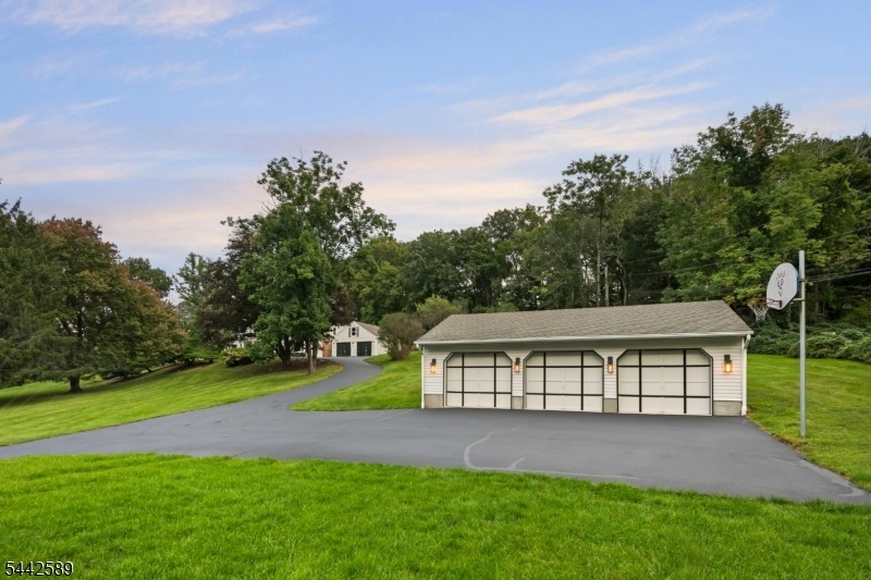 Three Car Detached Garage