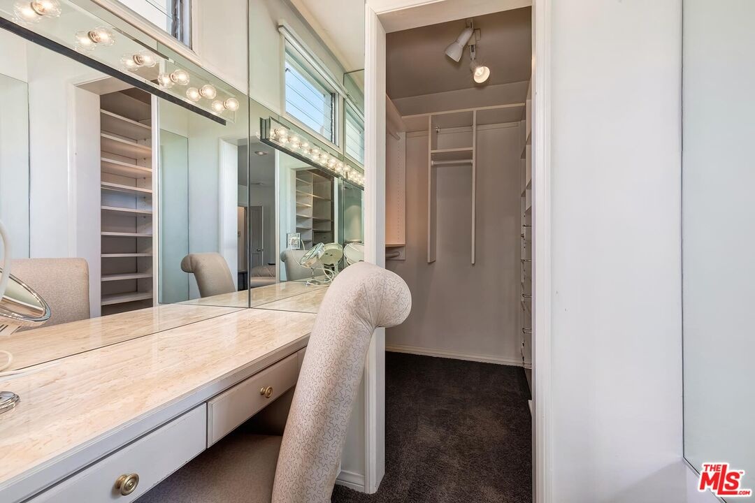 Primary Dressing/Vanity Area
