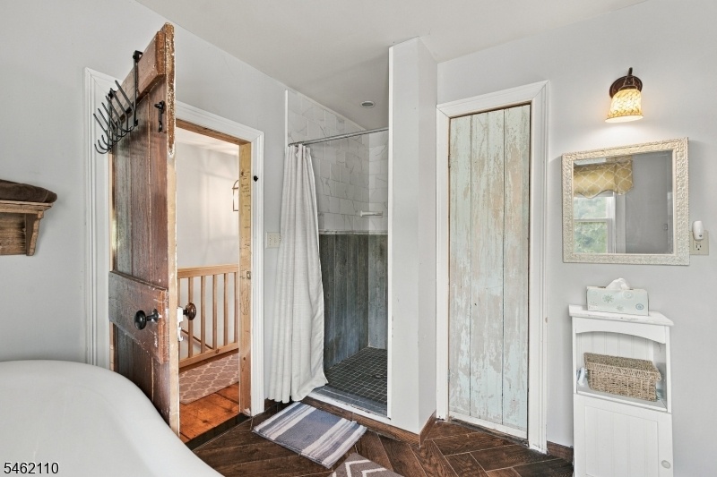 Upstairs Full Bath