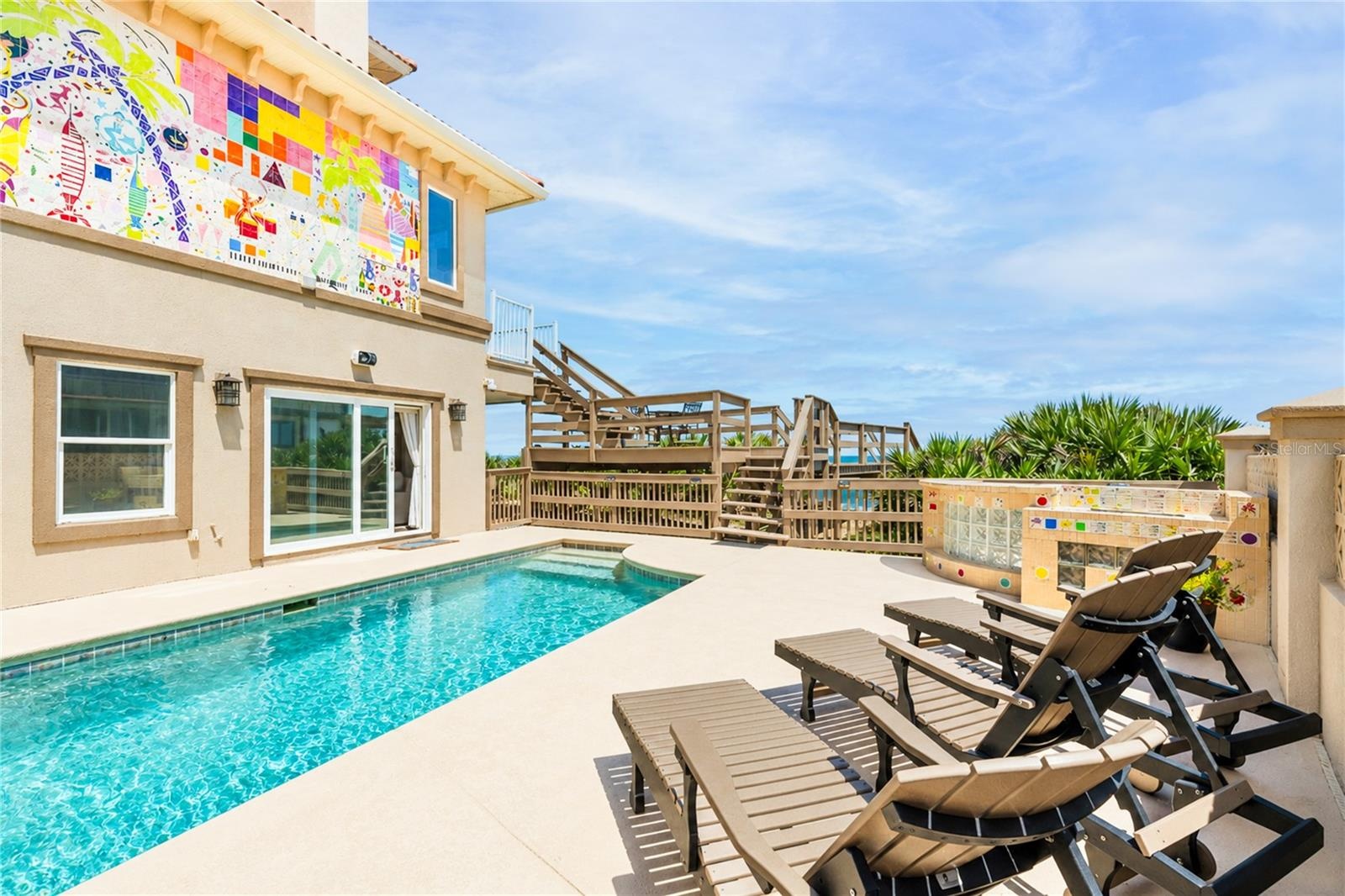 Poolside Retreat with Bar, Sun Loungers & Private Beach Access
