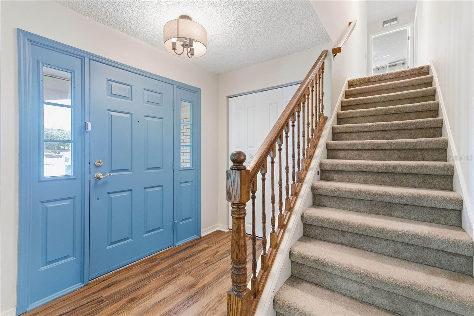 stairwell to bedrooms upstairs