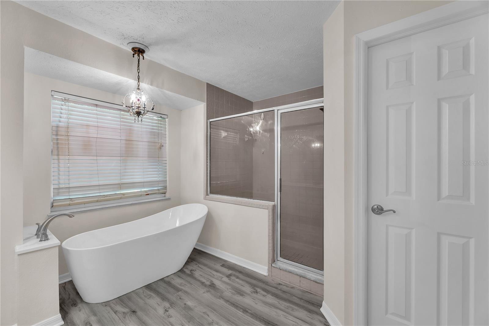 Buyers will love relaxing in this slipper tub at the end of a busy day.
