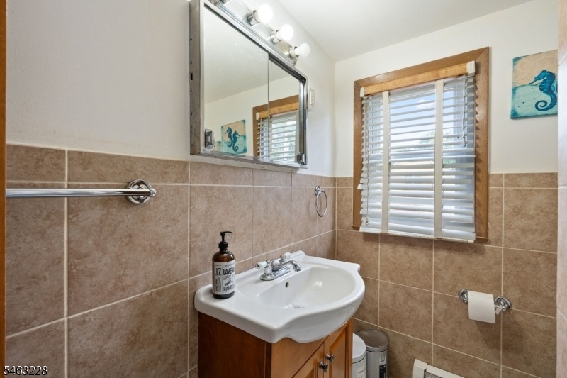 Full Bathroom 2nd Floor