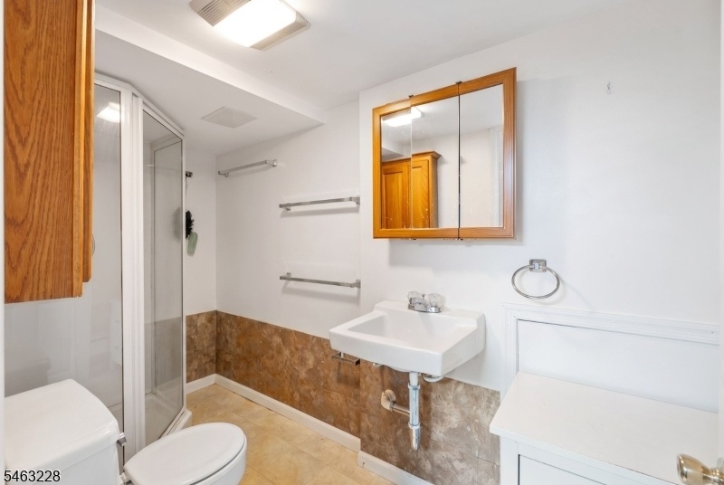 Full Bathroom Basement