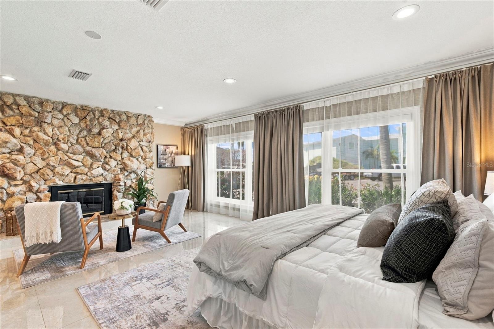 Large Next Gen / MIL Suite/ Sep Entrance / Full Walkin Closet and Bathroom