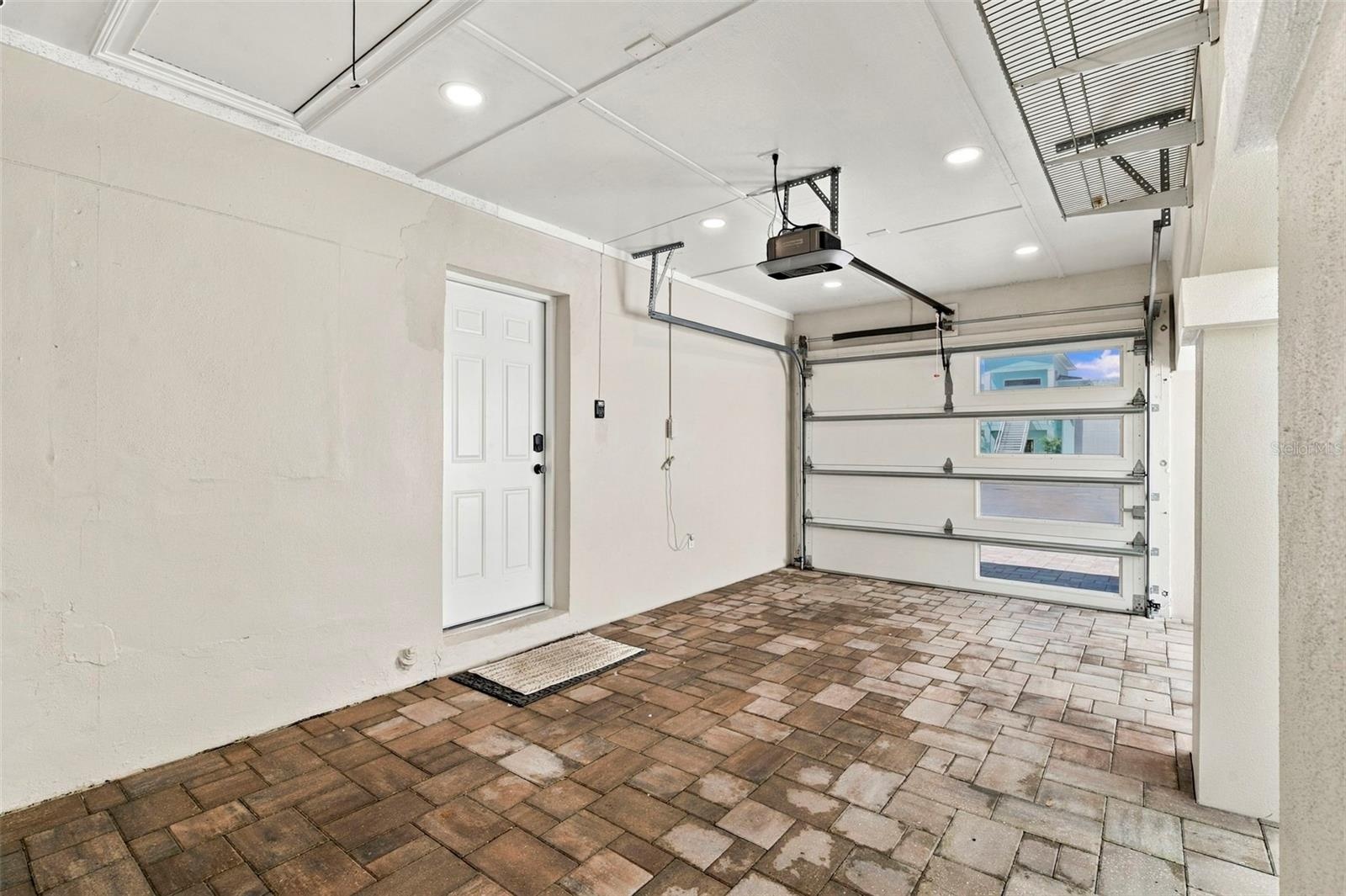 Second garage - direct access to the NEXT GEN SUITE
