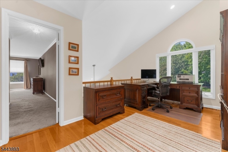 Loft/Den