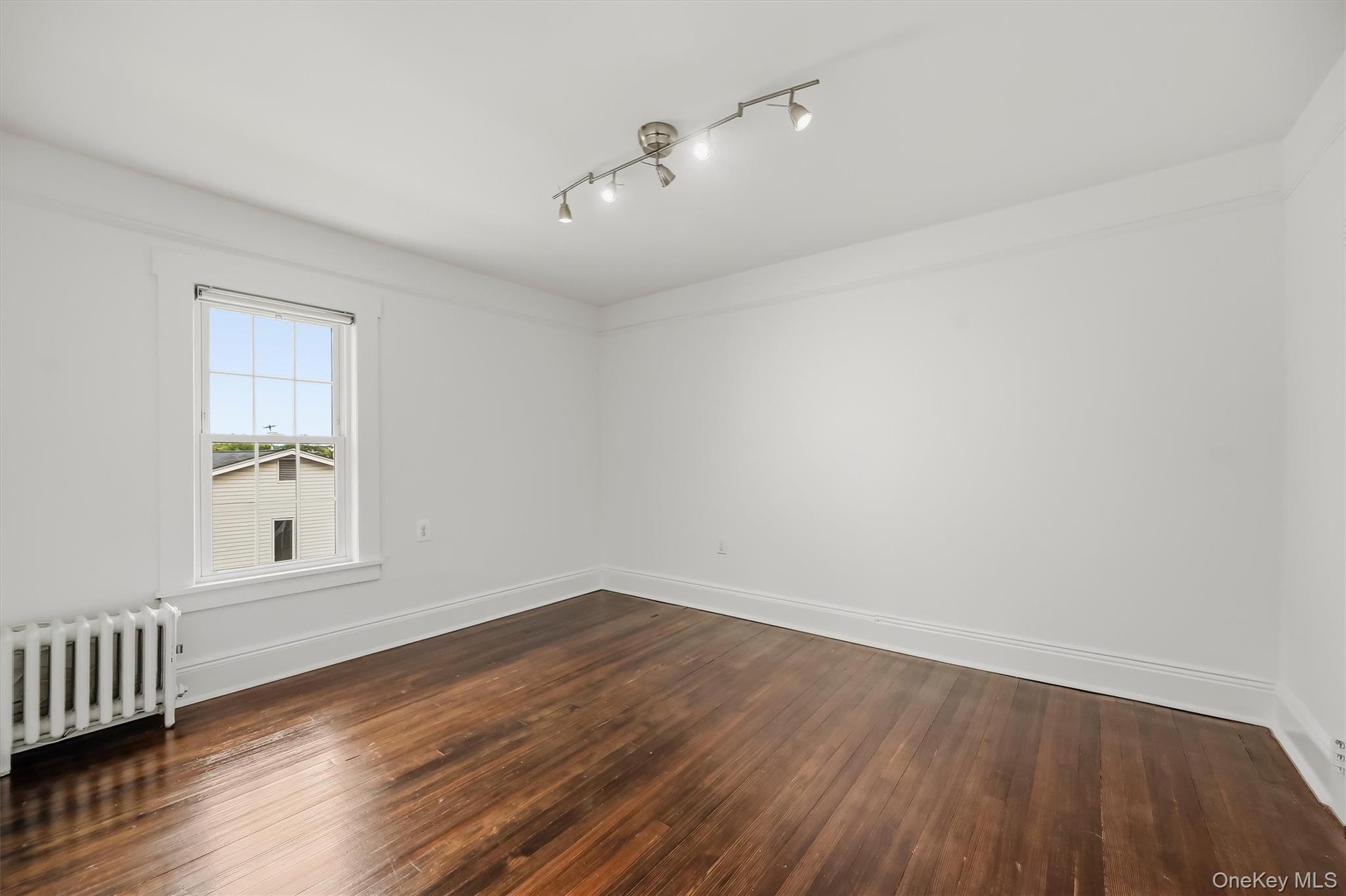 Unit A - Primary Bedroom