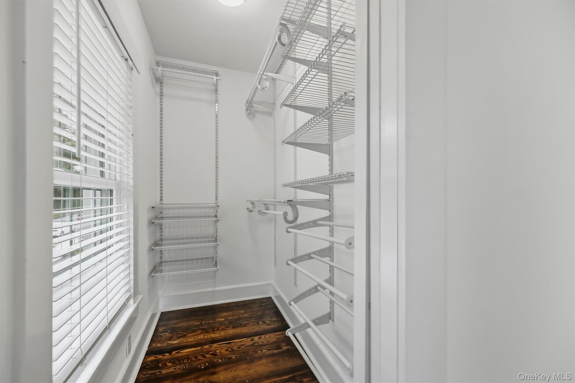 Unit B - Primary walk-in Closet
