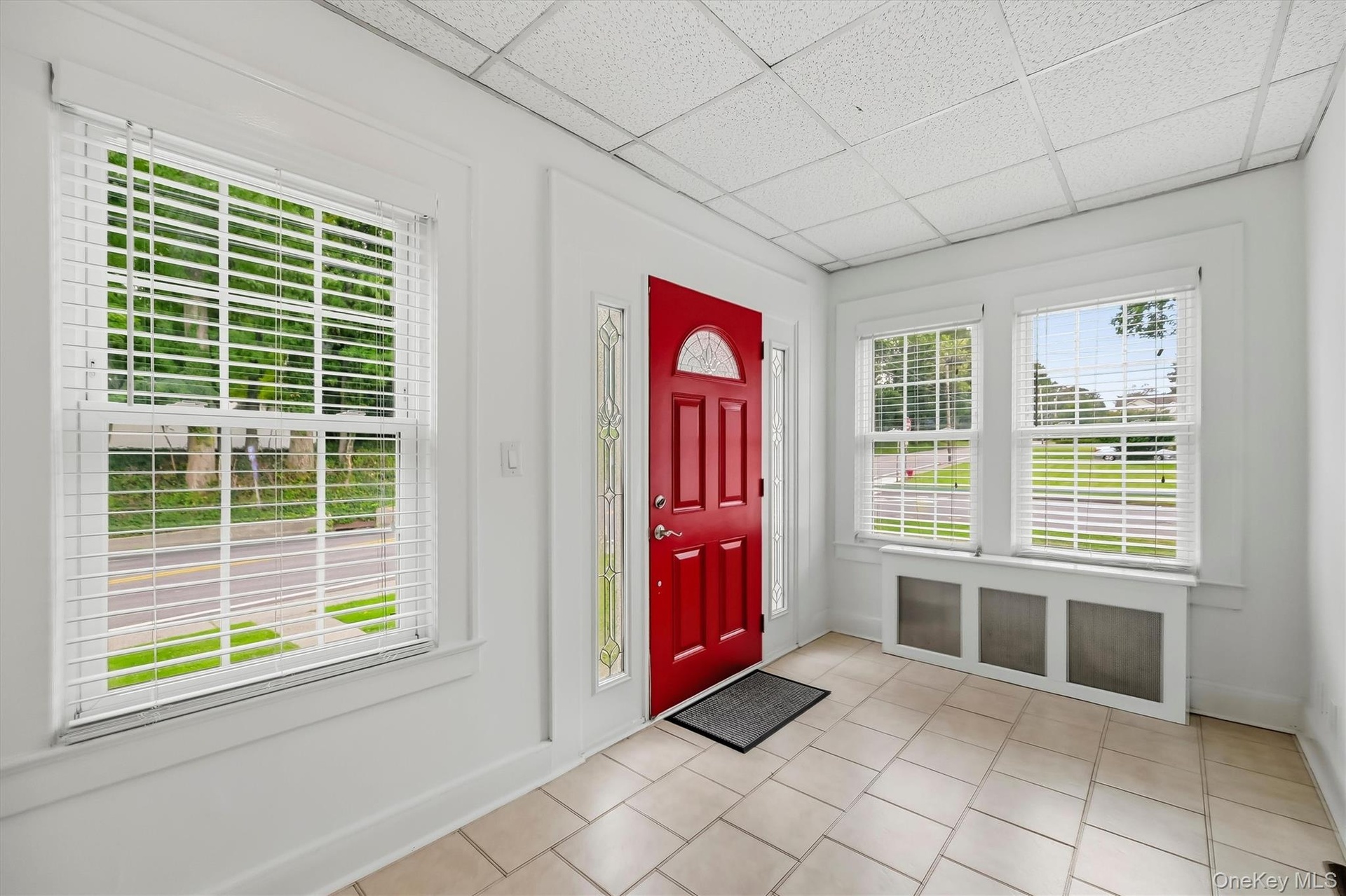 Unit B - Foyer/Bonus Room